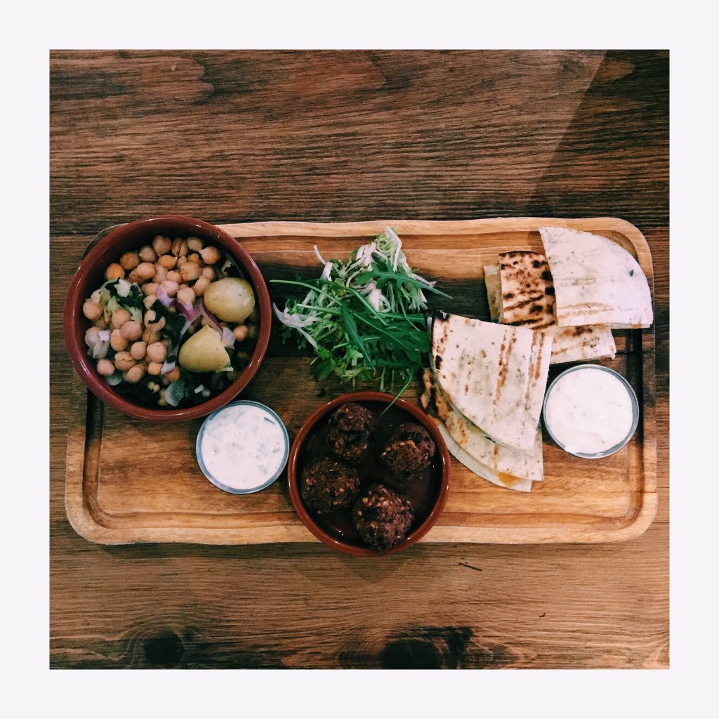 Mackenzies_SN1's tweet photo. today's deal is 2 tapas dishes for £6.95! have a #lightlunch with us and enjoy some time away from work #ladieswholunch #cheekybeer #whynot! https://t.co/9iZywQinXx