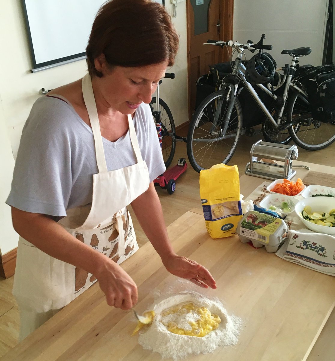 tttooting's tweet photo. New posts https://t.co/7wW5nGxbkQ building on #Foodival2016 Home made pasta; home farm seed sprouting. Enjoy! @MinestraSupper @VerticalVeg https://t.co/G7pnVA7s1S