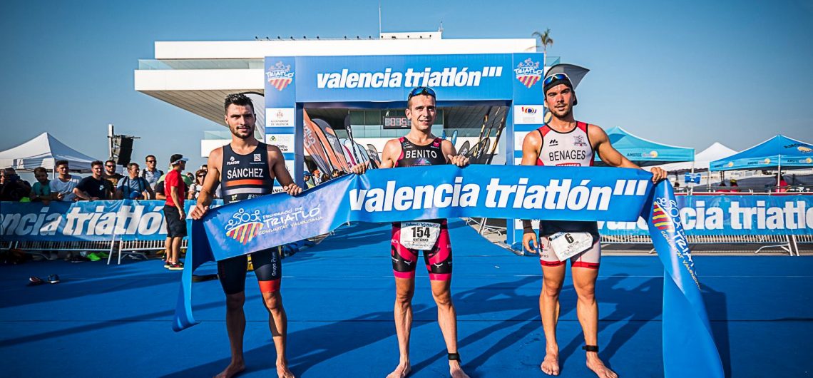SpainTriStages's tweet photo. @SpainTriStages was at @VTriatlon a pleasure to share with all athletes  &amp; congrats to the winner @antonibenito
@WTCcom #TriathlonTraining https://t.co/mjAlXMW4QI