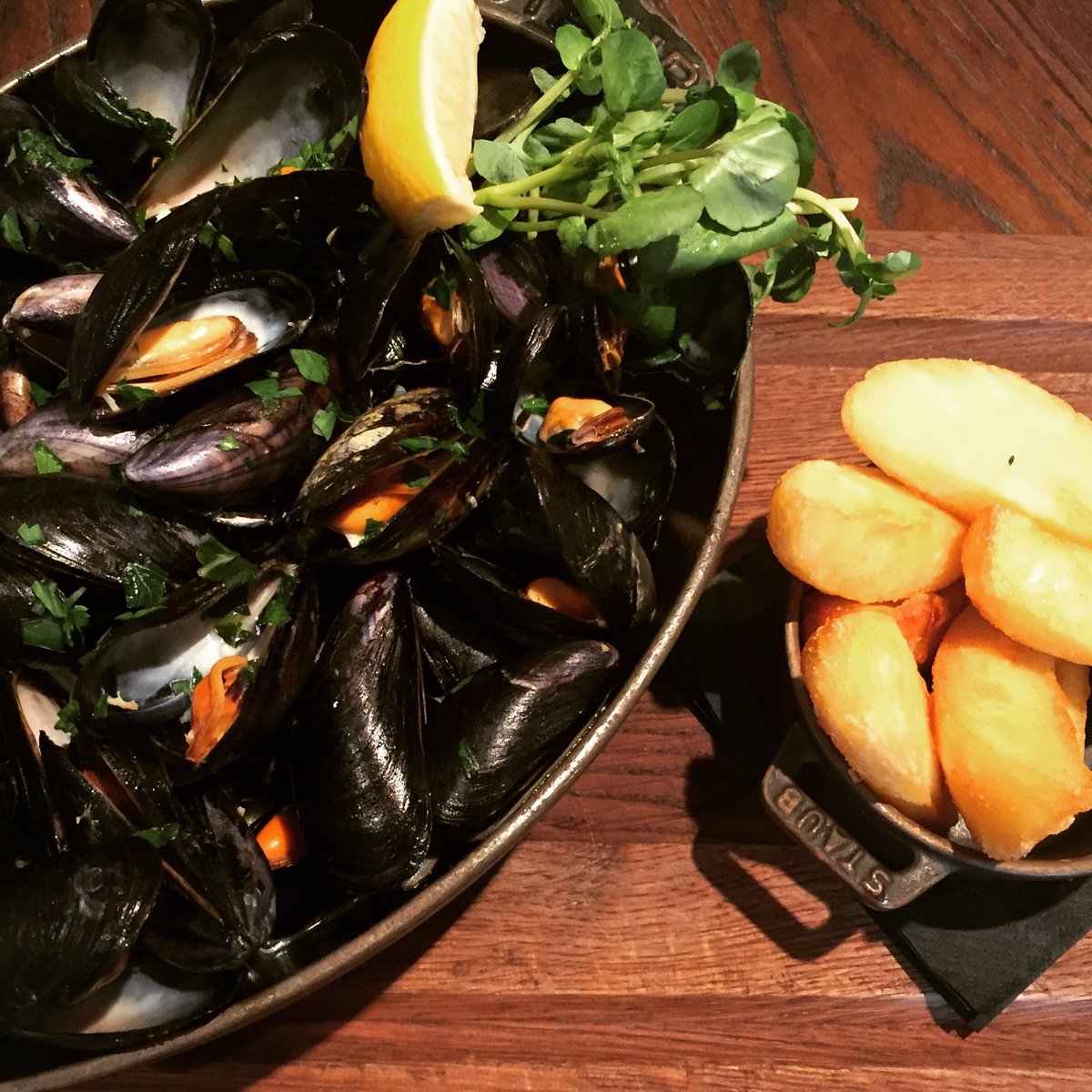 Fresh from Billingsgate Market - steamed Cornish mussels, white wine and garlic, hand cut chips #delicious #marketfish #fresh #foodie