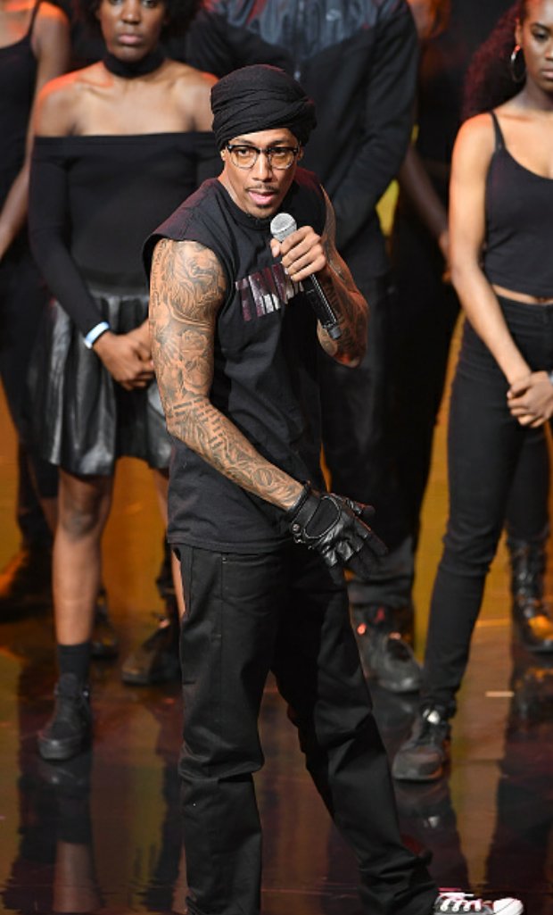 NcredibleNCFan's tweet photo. Photos: @NickCannon performed on stage at the #TriumphAwards2016 #TooBrokeToVote #Ncredible #NcredibleGang https://t.co/oH06WbfOlx
