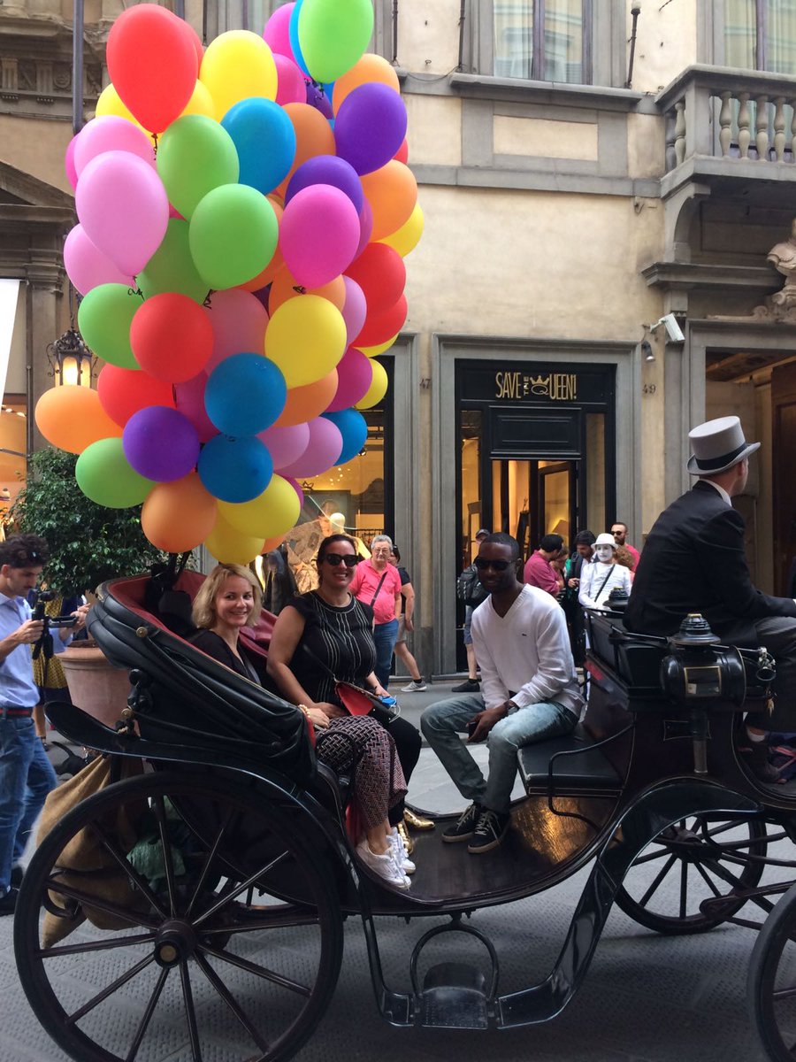 Massimo_Bonini's tweet photo. LIVE: @LPJparis takes their special guests on tour around #Florence! https://t.co/W0E7DUNbGX