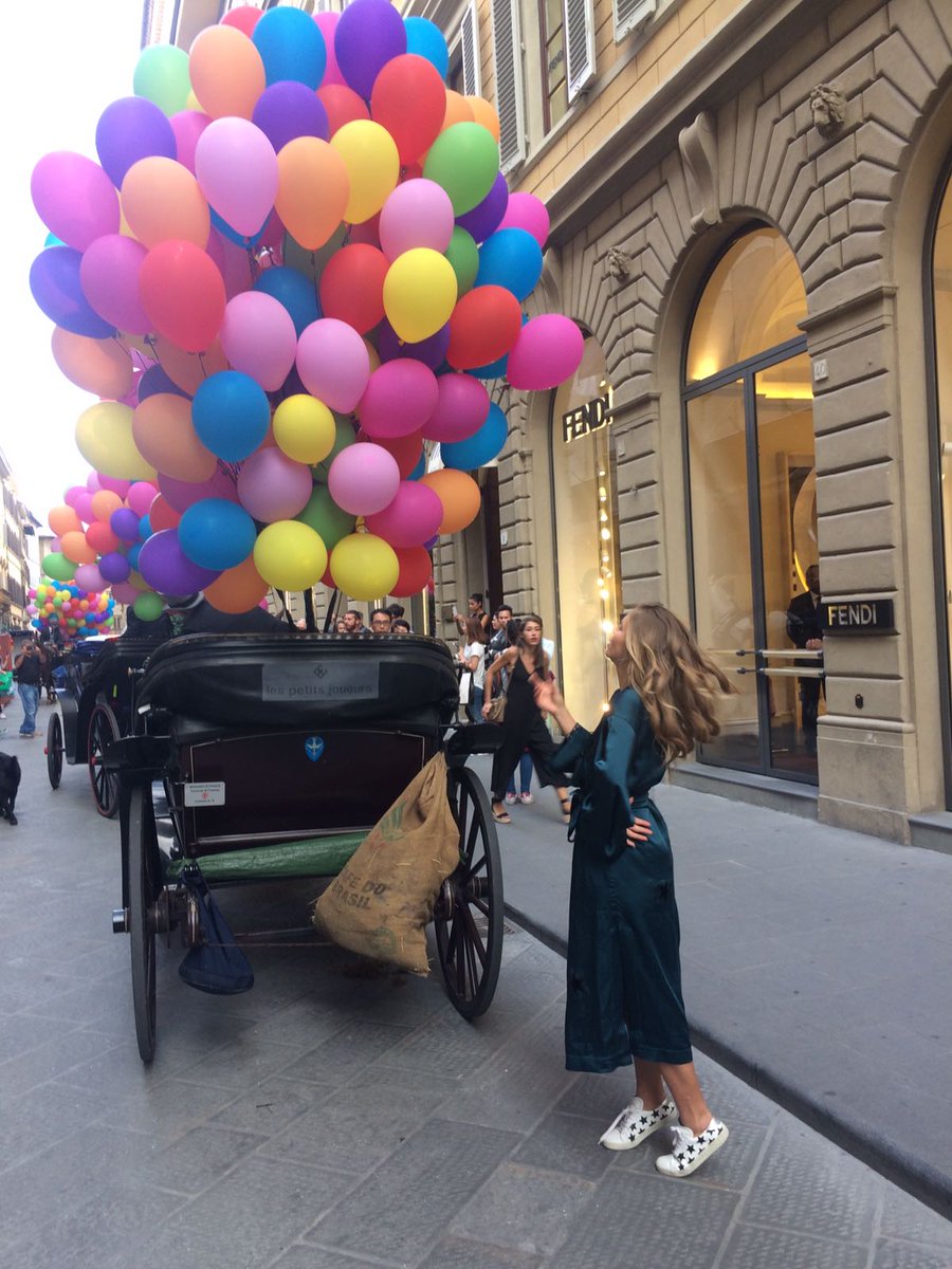 Massimo_Bonini's tweet photo. LIVE: @LPJparis takes their special guests on tour around #Florence! https://t.co/W0E7DUNbGX