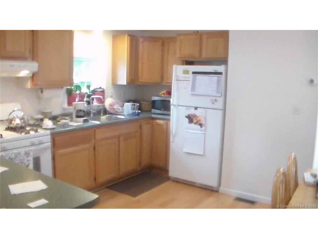 InnovProp's tweet image. 77 Rivermead Blvd, E Hartford, CT. For more information call Innovative Properties TODAY at 860.635.7355