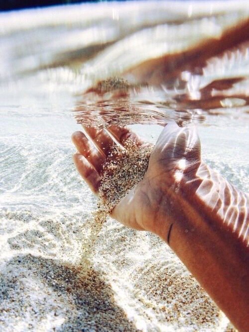sea_1232's tweet photo. 🌊 바다는 고요하니까 무서운 거야. https://t.co/r4N6I5k2yN
