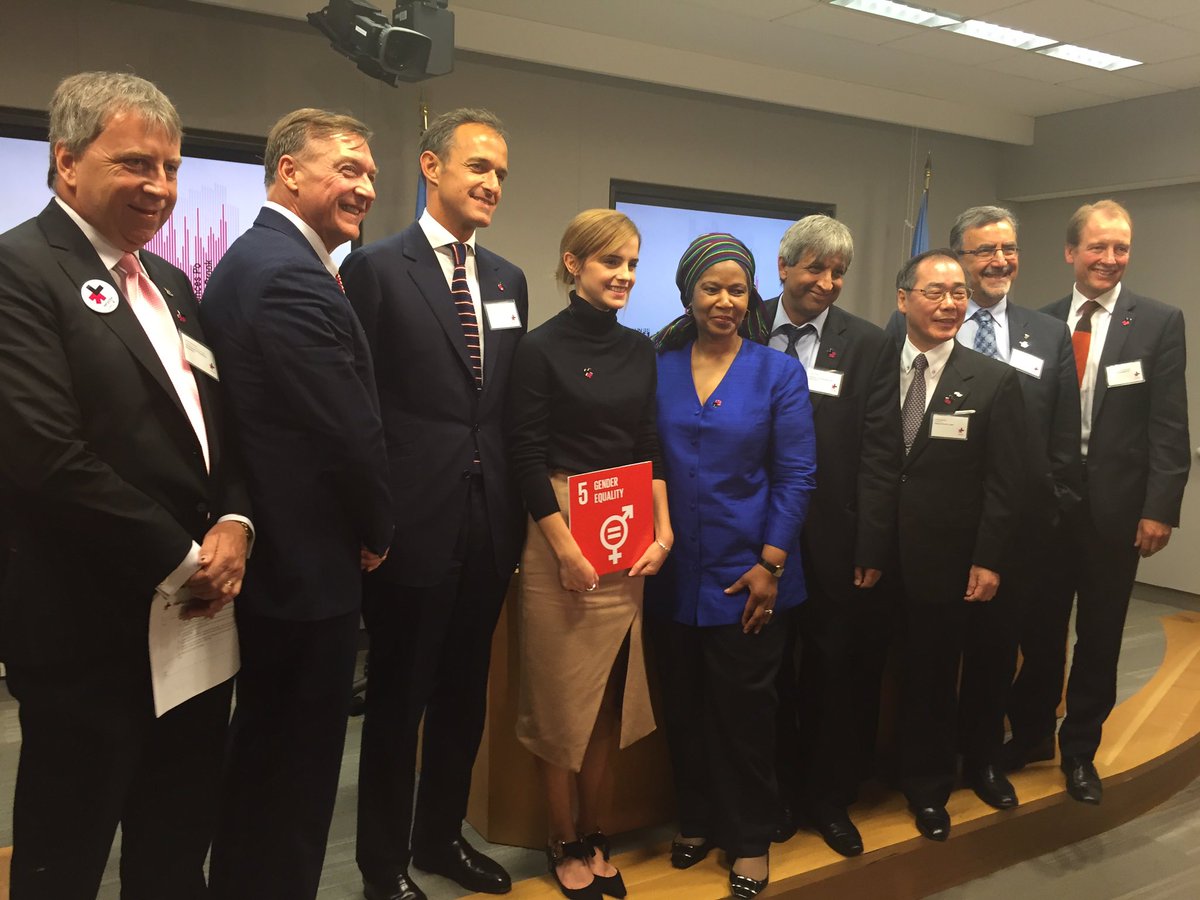 GlobalGoalsUN's tweet photo. #HeForShe Ambassador @EmWatson stands for gender equality w/ @phumzileunwomen &amp; university presidents! https://t.co/8OQ3TYlVQy #ParityReport https://t.co/Hta97jMMlb
