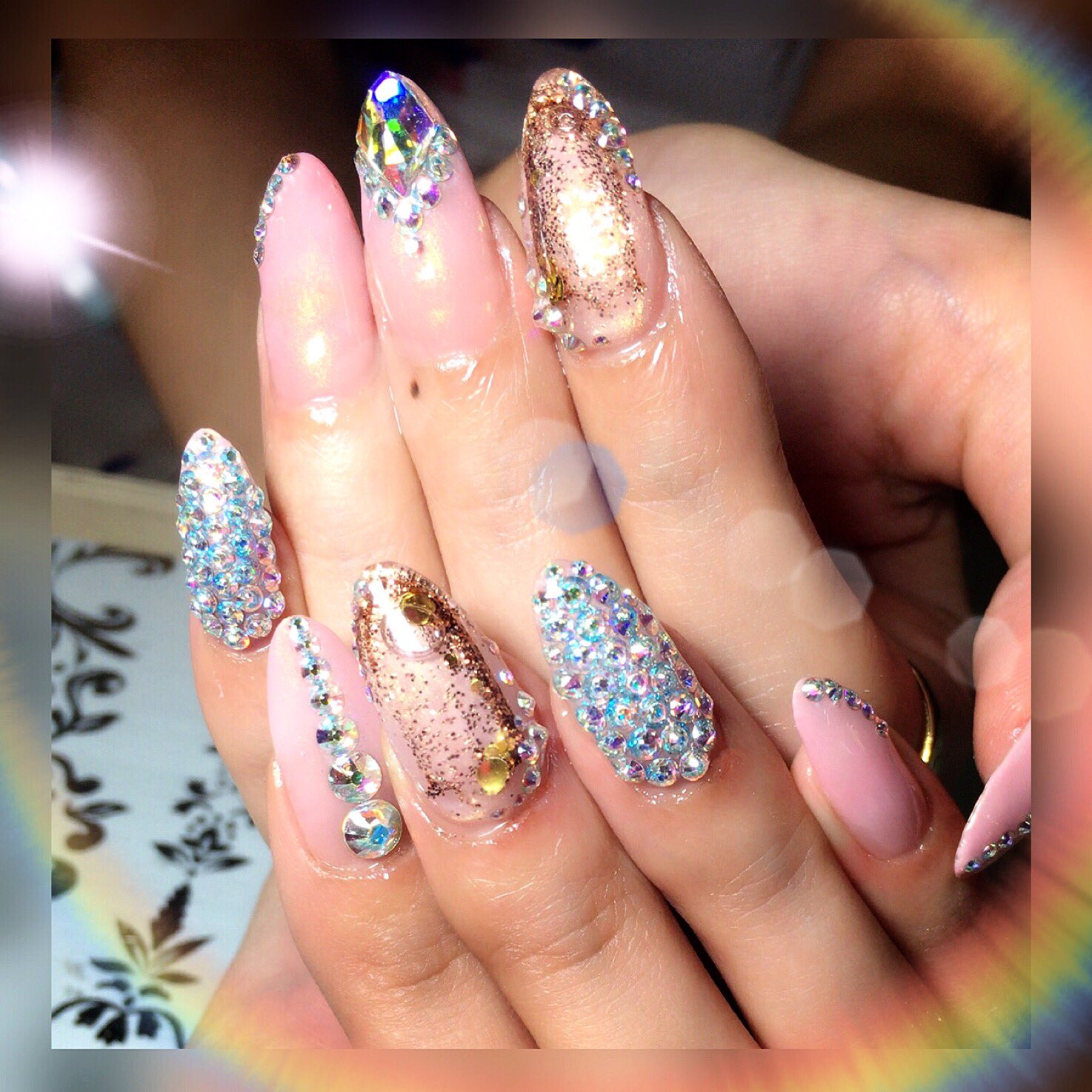 تويتر Coco على تويتر Gelnail Nail Jel Swarovski キラキラ ジェルネイル ジェル ネイル ねいる ラメ ベージュ アクアネイル スワロフスキー ホロ アクアリウムネイル アクアリウム 動く Silver Gold 埋め尽くし T Co Pjx7alj7yq