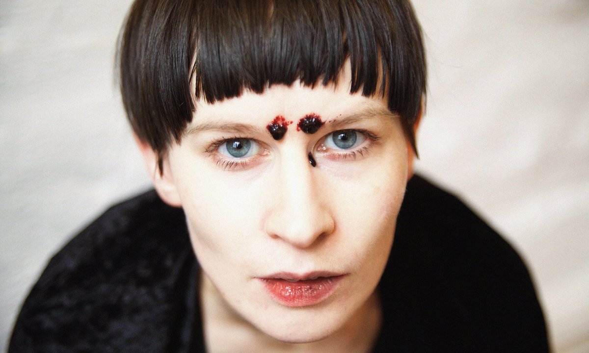 Hør <a href="/jennyhval/">coke rant</a> spille live og prate med <a href="/P3Ruben/">Rubén</a> ikveld på <a href="/nrkp3/">N R K P</a> fra kl 19!