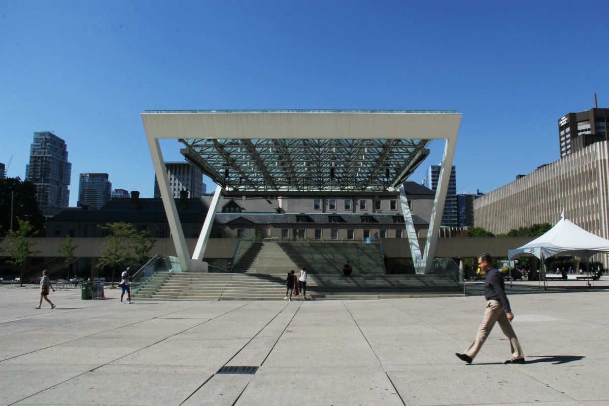 jpags's tweet photo. The redesign of Nathan Phillips Square won Canada's highest architectural honours. Problem is, it isn't done yet: https://t.co/1K1vqk4CoM https://t.co/932EHV9lgM