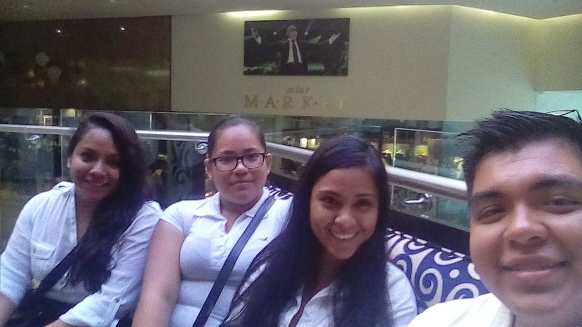 ReynagaAdilene's tweet photo. @FernandoCompean 
@meetingsplace
#meetingsCucosta https://t.co/1CALhvTH4E