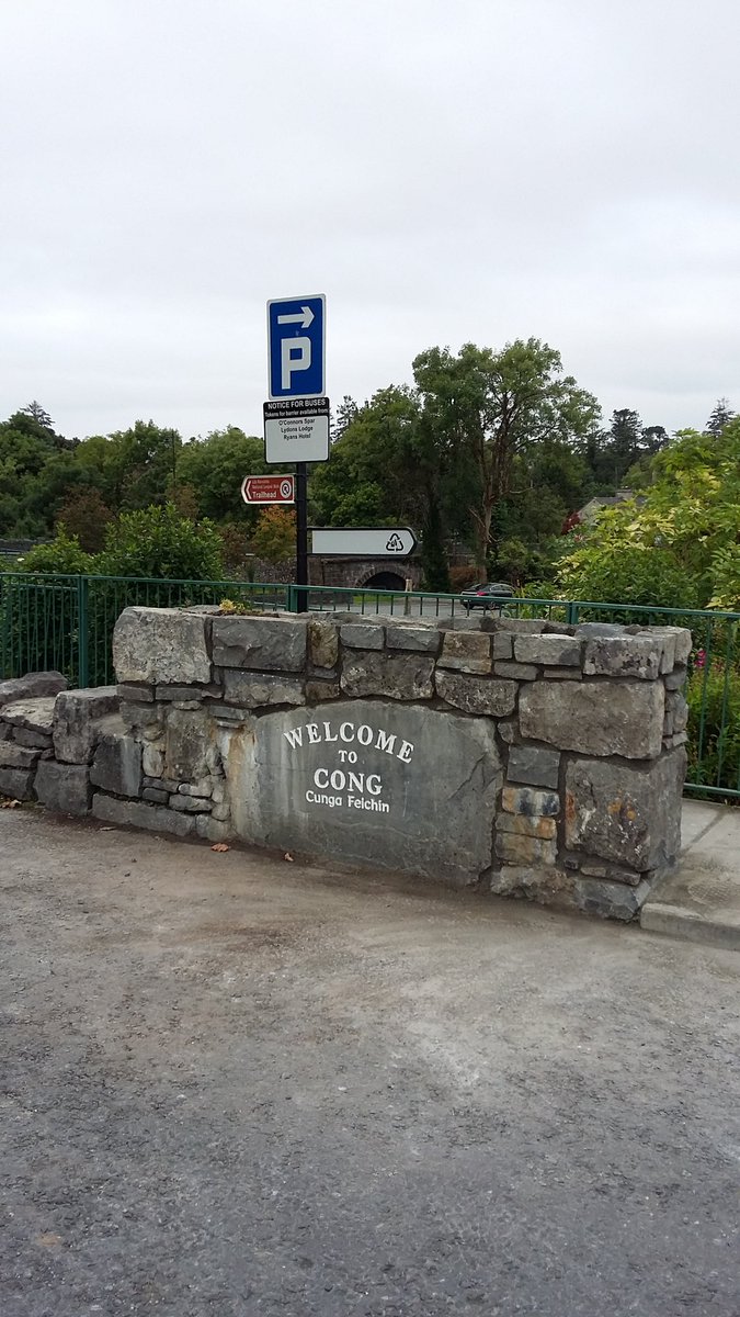 iLOV3CONG's tweet photo. Stone flower bed and welcome sign repaired in #Cong https://t.co/eHiiWypGDe