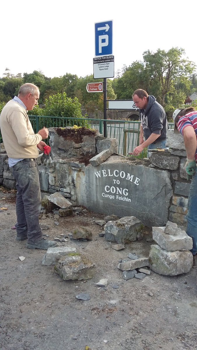 iLOV3CONG's tweet photo. Stone flower bed and welcome sign repaired in #Cong https://t.co/eHiiWypGDe