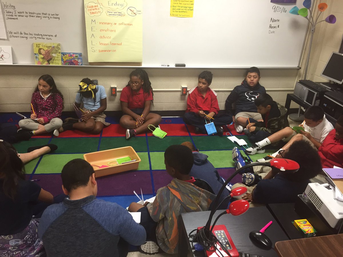 SADubberke's tweet photo. Three things we are grateful for in Mrs Denton's class!! #community circles. #grayelem https://t.co/sT4kmKuFXW