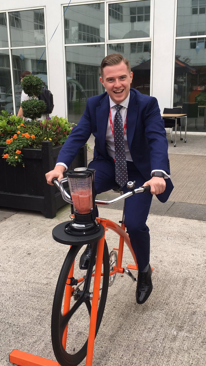 JonnoMulhern's tweet photo. Earning his smoothie! @jakeankers https://t.co/JWBY7Jvwpc