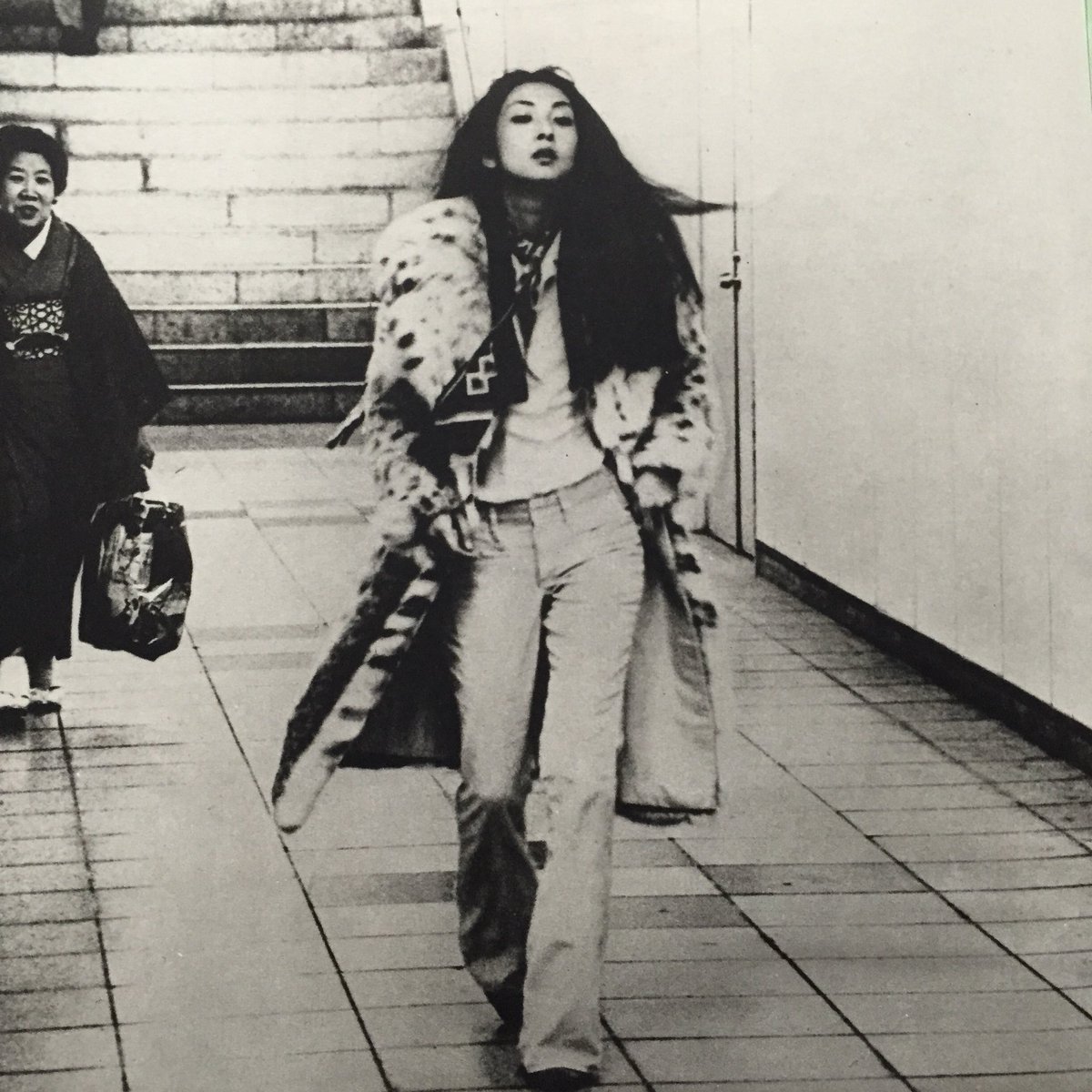 昭和元禄 アングラポップ در توییتر 1974年 新宿にて 梶芽衣子さん 昭和元禄 アングラポップ در توییتر 1974年 新宿にて 梶芽衣子さん