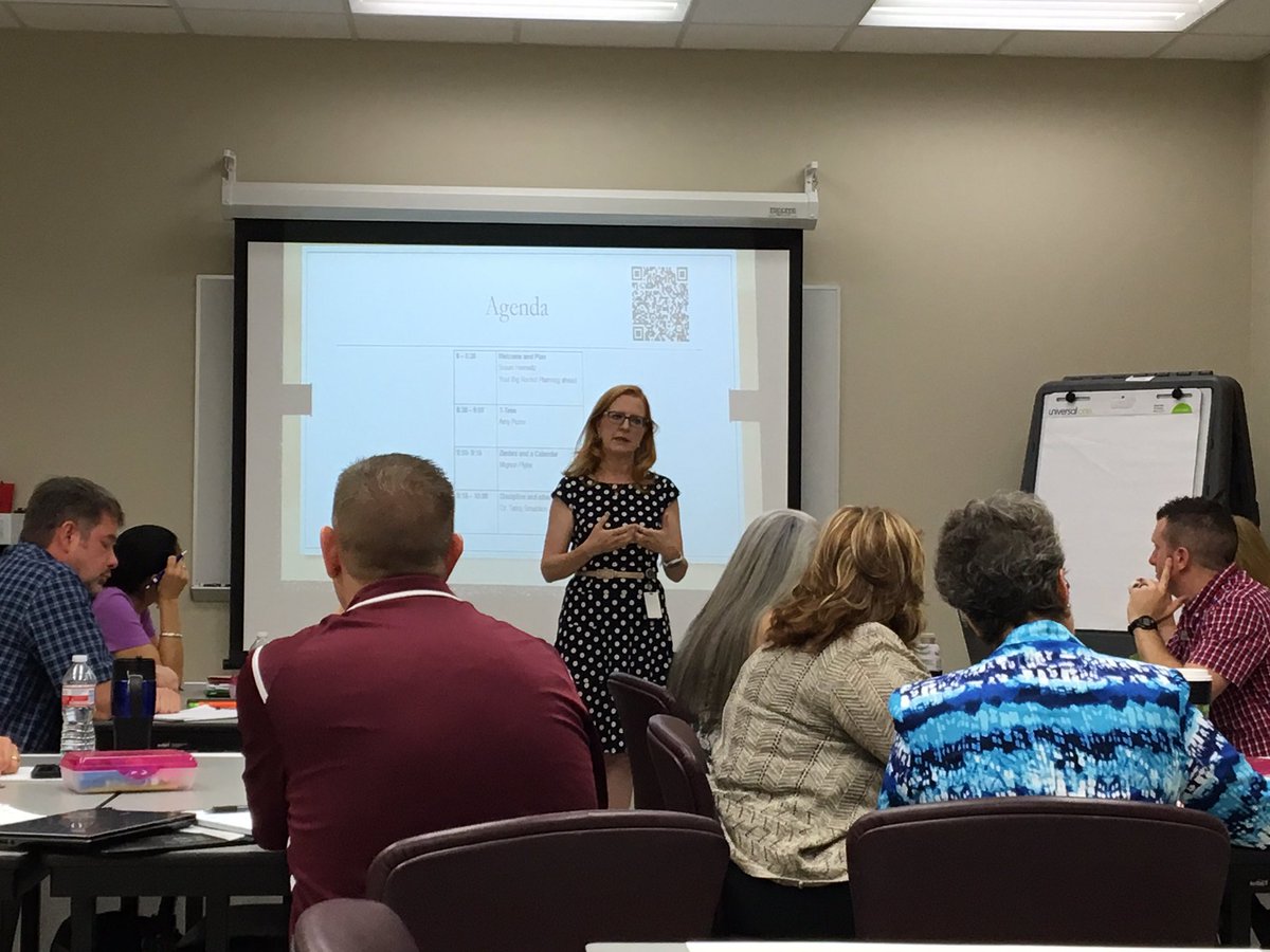 AmyPorterSISD's tweet photo. Assistant Principal leadership workshop @ShermanISD @swhorowitz #BuildingBearcats #SISDfocus https://t.co/YTsfbMCVsu