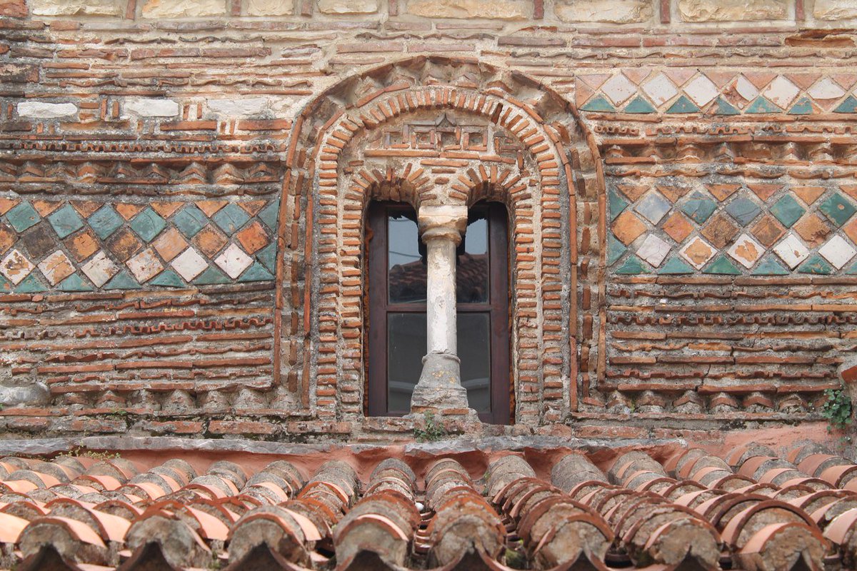 GreeceGuideline's tweet photo. Church of Saint Vasileios #greece #griechenland #epirus #arta #греция #эпир #религия #church 
https://t.co/aDX2rBJPez https://t.co/KdL8l0l9K2