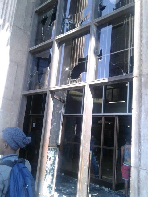 michael_cost_'s tweet photo. Was told that I exaggerated the damage done to #CentralBlock. Let me leave this here #witsuniversity #feesmustfall https://t.co/uzHAIzyYXI