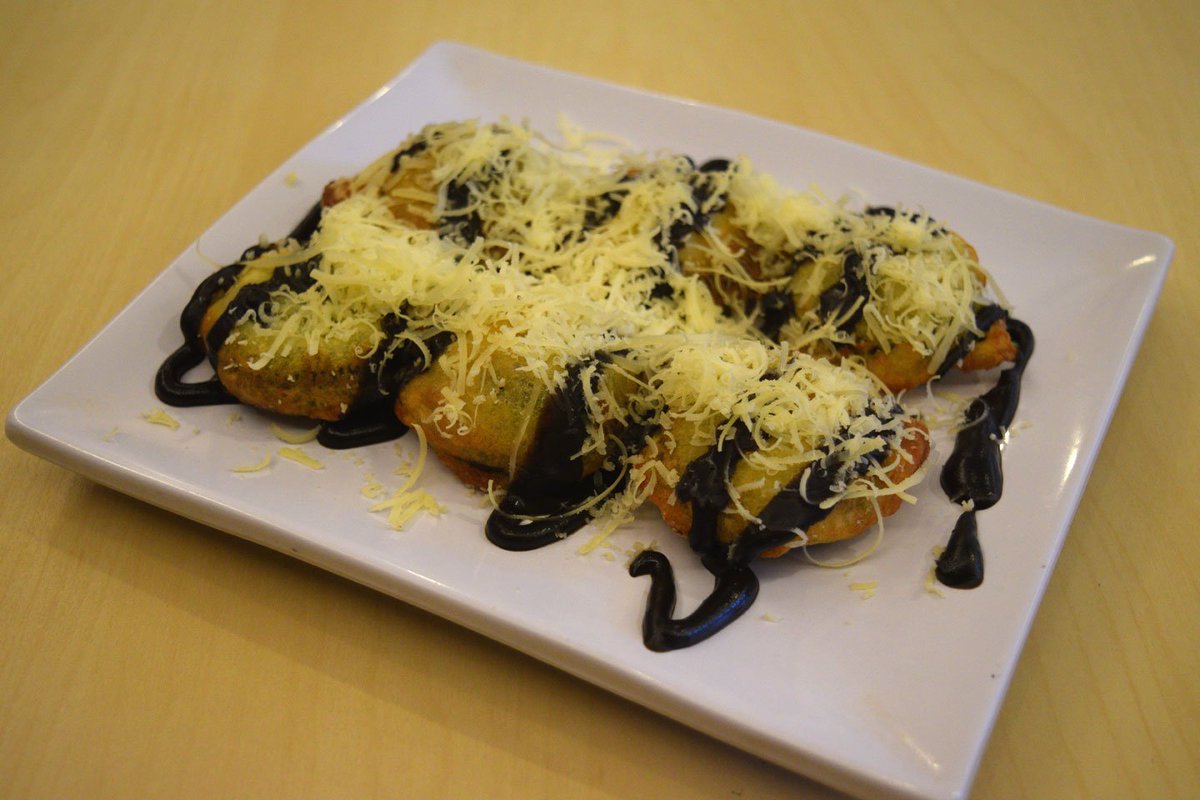 MyPadzCafe's tweet photo. Oreo Fritter with Cheese, manis legitnya bikin ketagihan @Kuliner_Tangsel @kicaupromo @Info_Bintaro https://t.co/pFFx8AvM9s