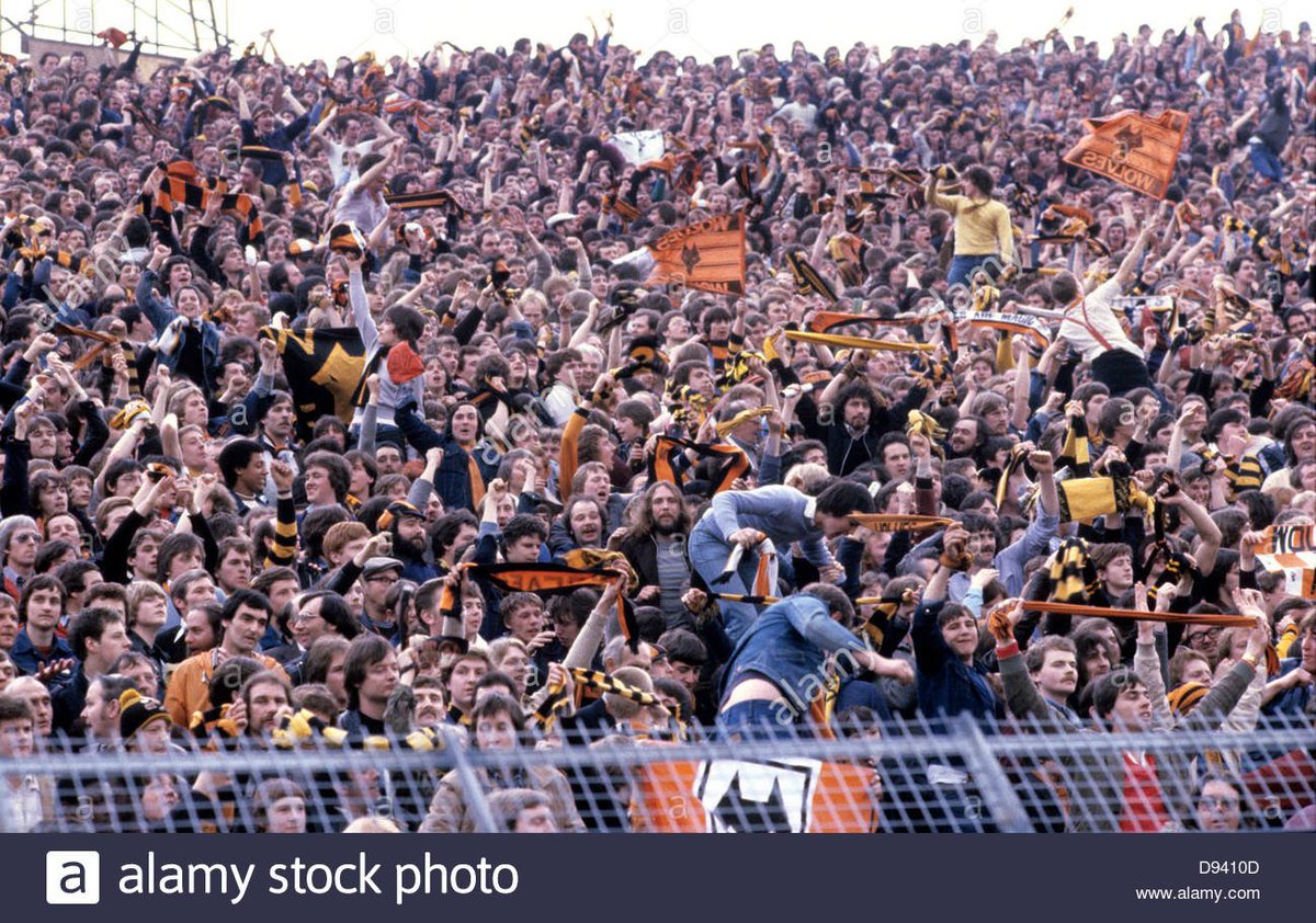 CasualMind_'s tweet photo. #Wolverhampton #Wolves #WWFC supporters crammed into the Kop end for the #FACup semi final Hillsborough 1981 https://t.co/uXgISQIGVr