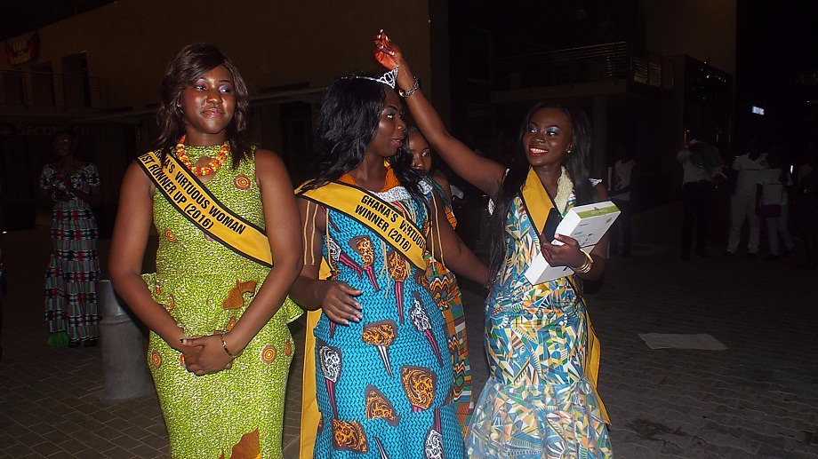 VirtuousWomangh's tweet photo. 1st Runner Up Claudia (left),Ultimate Winner Nanna (Middle), and 2nd Runner Up Akosua (right). https://t.co/jizA3AMdO3