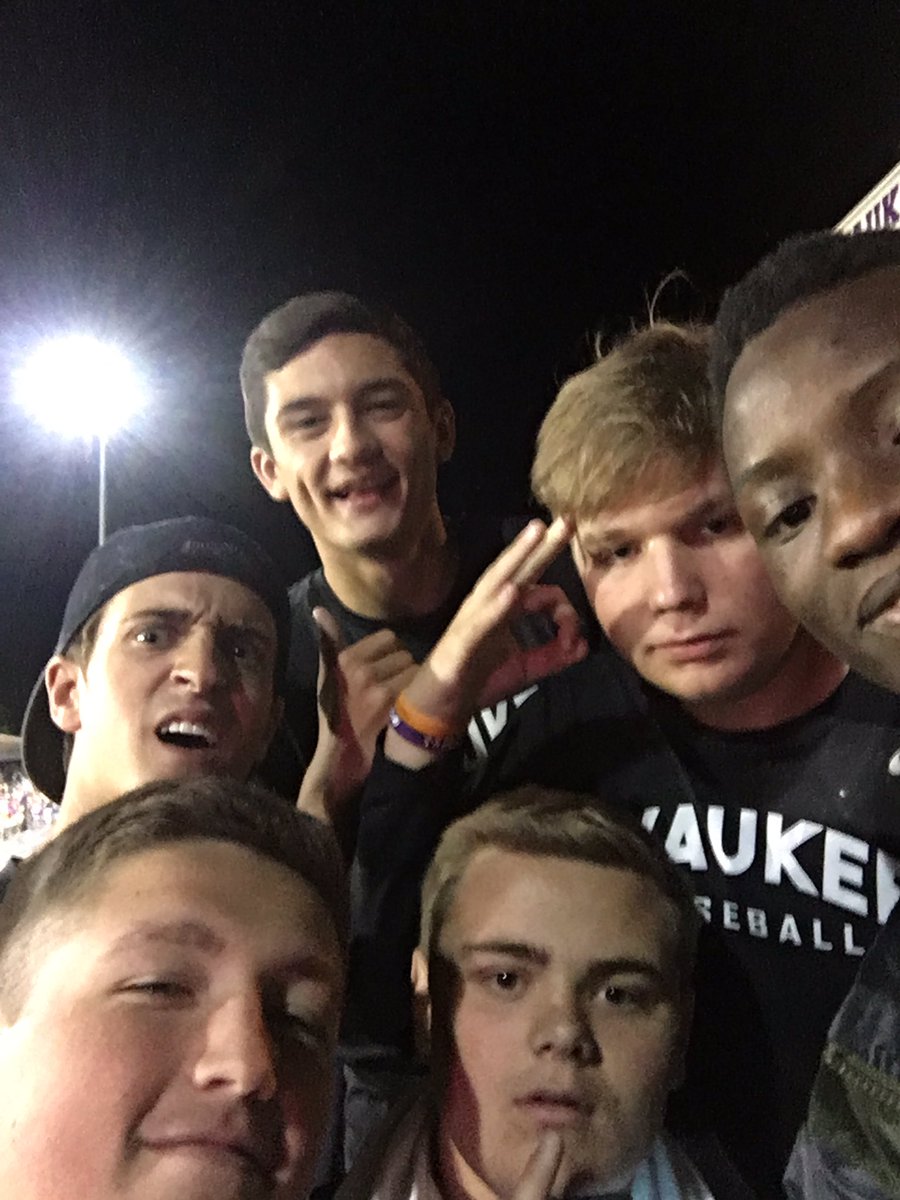 _fegenbush_'s tweet photo. Happy Birthday @Connor_Holtz_ have a good one 🎊🎉 https://t.co/9d8S6M06Iy