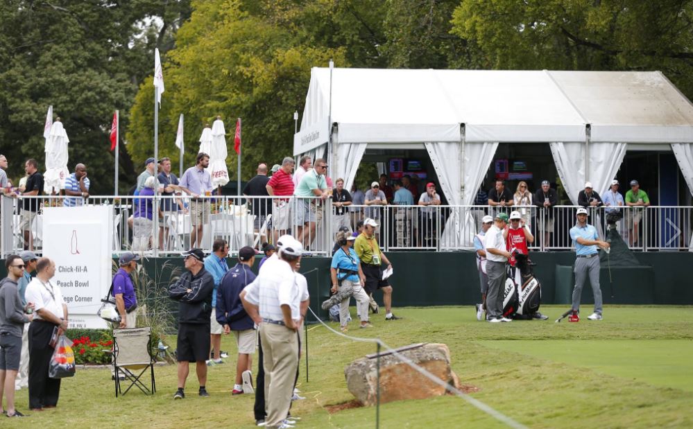 CFAPeachBowl's tweet photo. 🚨FREE TICKET ALERT🚨

Want tickets to the @playofffinale and our College Corner hospitality area this Friday?  

1. RT
2. Follow
3. Win! 🏌 https://t.co/w8ZzavEYnp