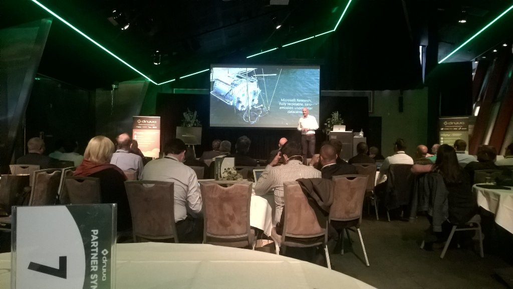 BB_Druva's tweet photo. #PartnerSync16 has now even featured an underwater data centre. Cool (pun intended...) https://t.co/OlCugTzJ9j
