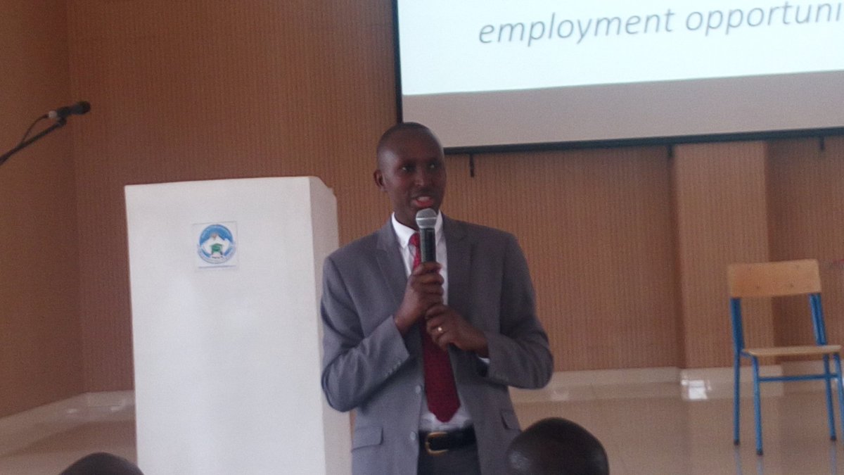 MusanzeCollege's tweet photo. The Ag Principal, ABAYISENGA Emile, delivering a lecture on "ICT for job creation." #IntoreMuZindi. https://t.co/S7bi7vj6nI