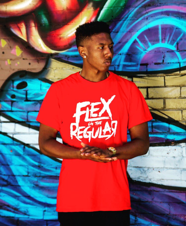 _MarqJacob's tweet photo. Summer's almost over but I'm still lit. #flexontheregular #BeMeTilTheyBuryMe https://t.co/9phuqCo1tK