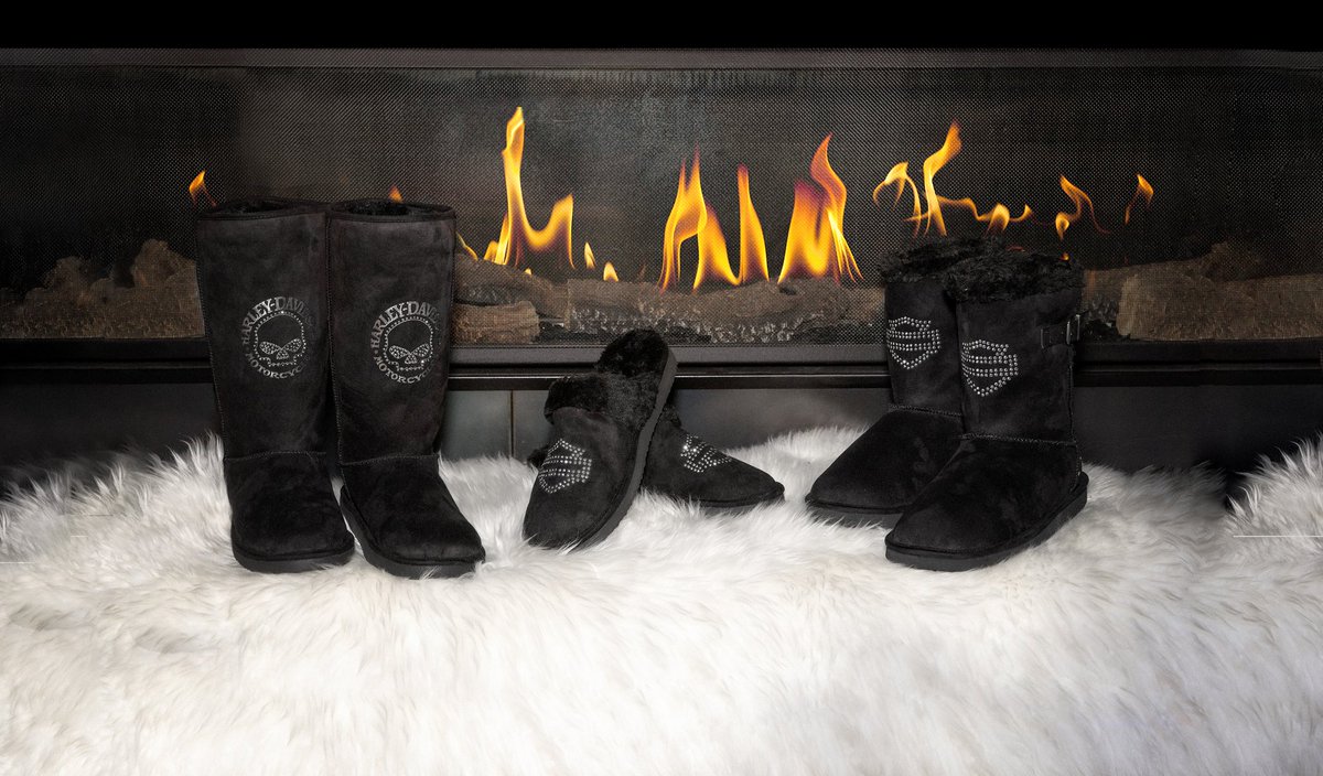 HD_Footwear's tweet photo. We're giving away 22 pairs of H-D slippers to celebrate the first day of fall! Enter at https://t.co/JgbX6jI423 for your chance to win! https://t.co/VwvW9nPVqL