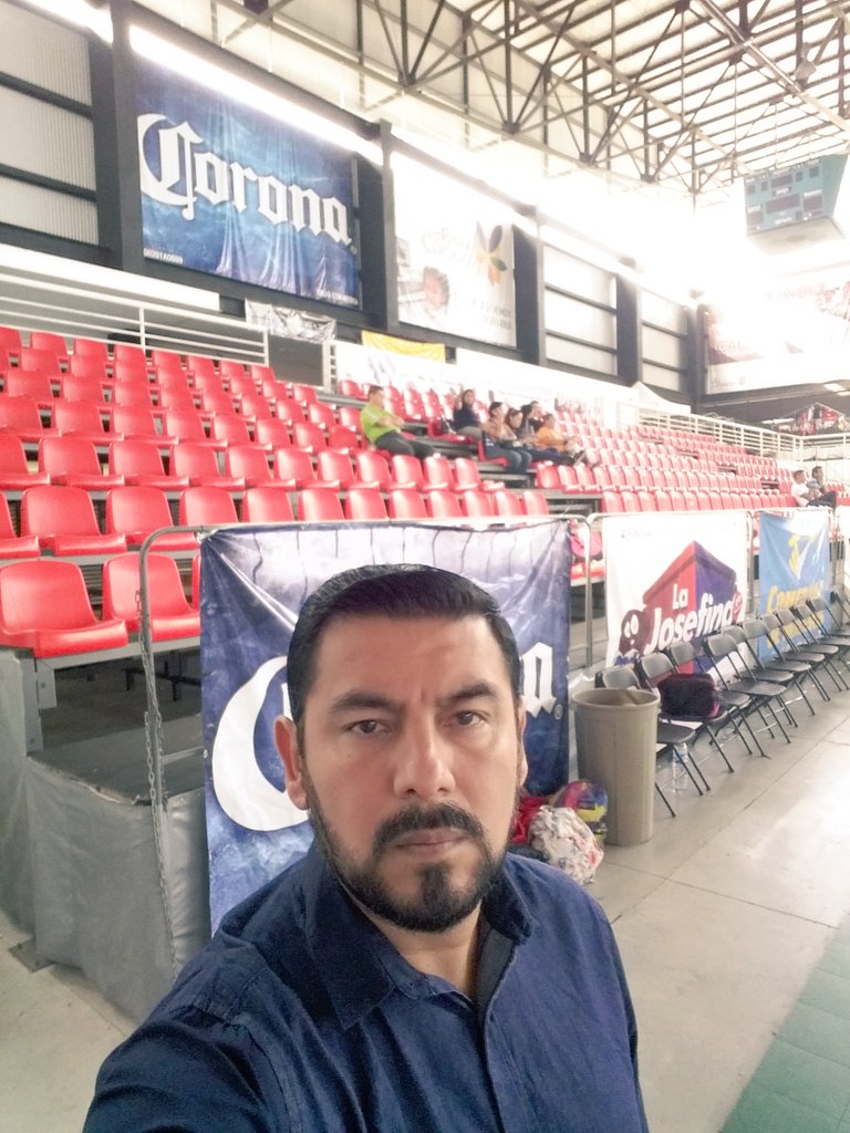 nachomansp's tweet photo. Nacional de 2da arena Córdoba veracruz #soyVIPsoyGRANDE https://t.co/vcP80W5abp