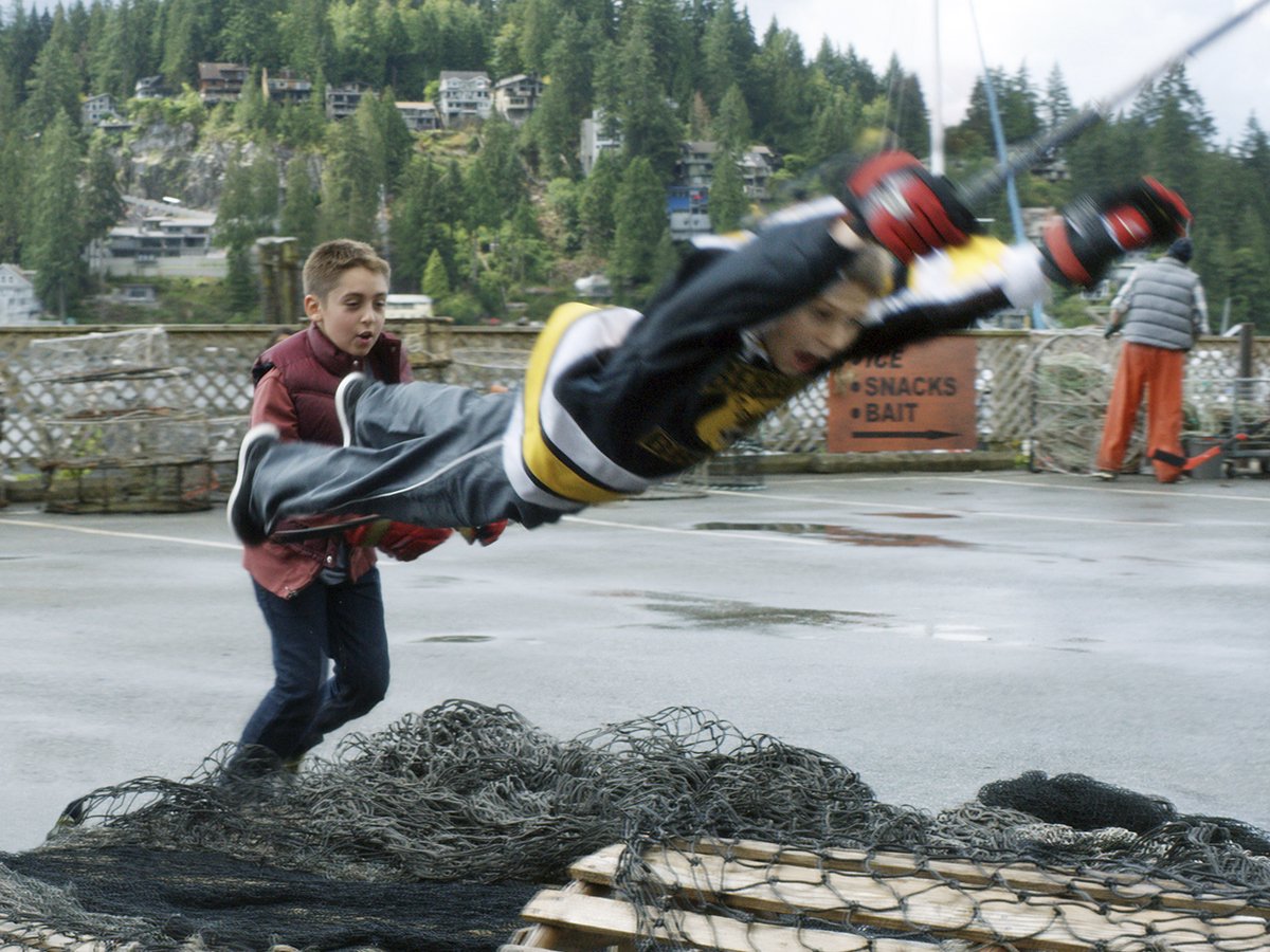 moja82's tweet image. The 5th Season is when kids dream big. Do you know which big play this kid is living out? #The5thSeason