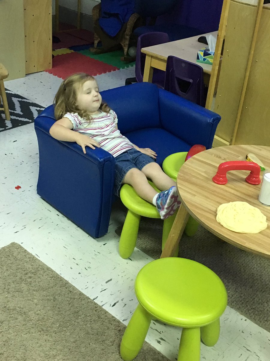 emmaroo2414's tweet photo. Playing is hard work. 😴 #snoringsoundseffectsandall @Ms_LesleysClass @Mntabbert https://t.co/BewW94u331