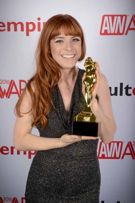 Yes THE @PennyPax of @avnawards fame! So worthy of the award(glad I shot it)! #yourock #iknewidmetyou<a class="tags" href="/tag/pennypax">@pennypax</a><a class="tags" target="_blank" title="On Twitter" href="/?out=eyJ0eXAiOiJKV1QiLCJhbGciOiJIUzUxMiJ9.eyJpYXQiOjE3MjUxMjQ2NzcsImlzcyI6InR3cG9ybnN0YXJzLmNvbSIsIm5iZiI6MTcyNTEyNDY3NywiZXhwIjoxNzU2NjYwNjc3LCJyZWRpcmVjdF91cmwiOiJodHRwczovL3R3aXR0ZXIuY29tL2F2bmF3YXJkcyJ9.6C_mCmxOAGY4f9xveyXlxYzi8l0hLd0SiqArWTVGQiw4MN_eqKHlln2Brc5gFJa6_Z1GBAupUqI5K2WSD0_-6g">@avnawards</a><a href="/tag/yourock"class="tags"><span>#yourock</span></a><a href="/tag/iknewidmetyou"class="tags"><span>#iknewidmetyou</span></a>