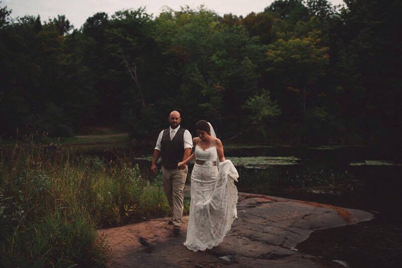 LovebirdBB's tweet photo. Our Bride, Jess looks gorgeous in her Justin Alexander gown! Her bridesmaids look beautiful in their B2 by Jasmine dresses!
Congratulations! https://t.co/gKsvhvSi7s