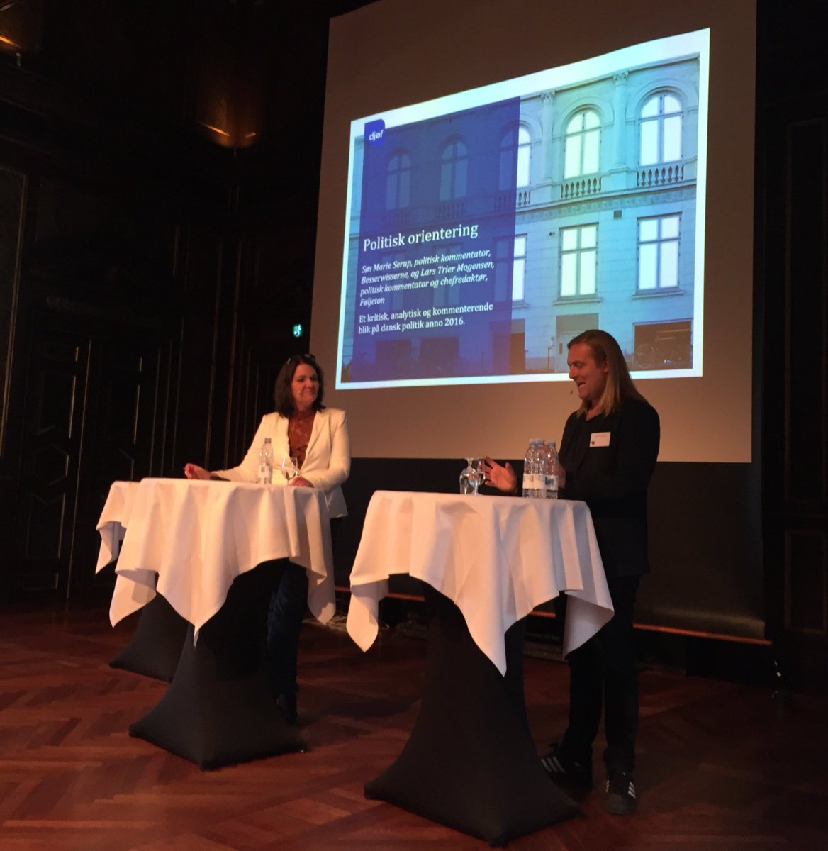 SigneGren's tweet photo. "Det handler ikke om reach, men om engagement." Gl.dags strategisk top down komm. vs SoMe 💪🏼 @SMSerup #topmoede2016 https://t.co/RBPV6ZqQFl