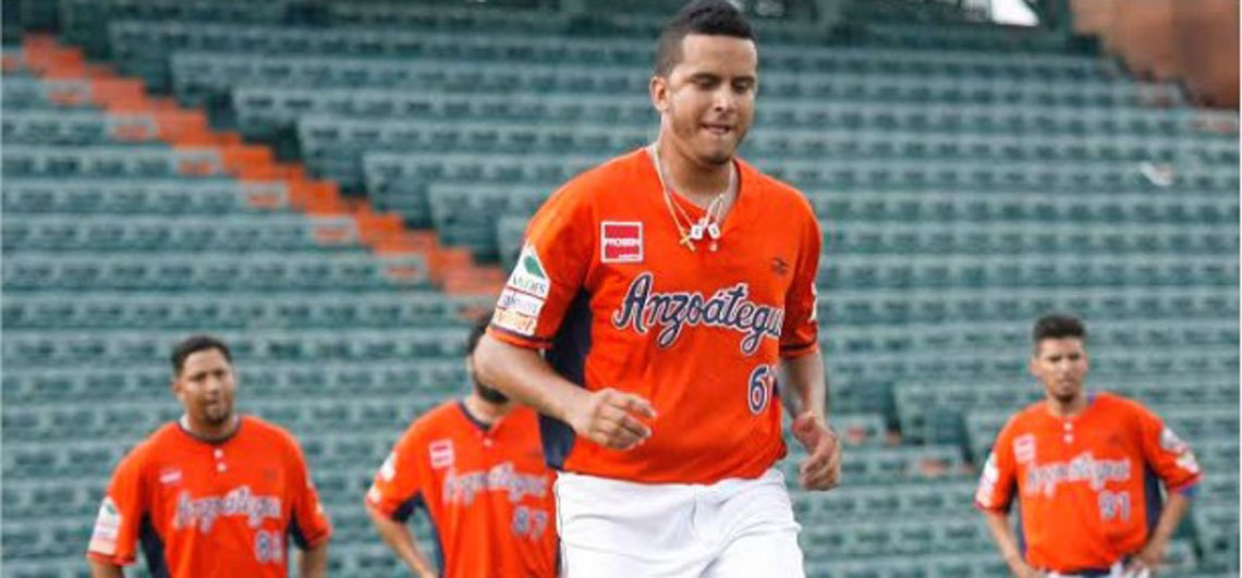 Caribes se pone a tono en Puerto La Cruz bit.ly/2cWrvJp