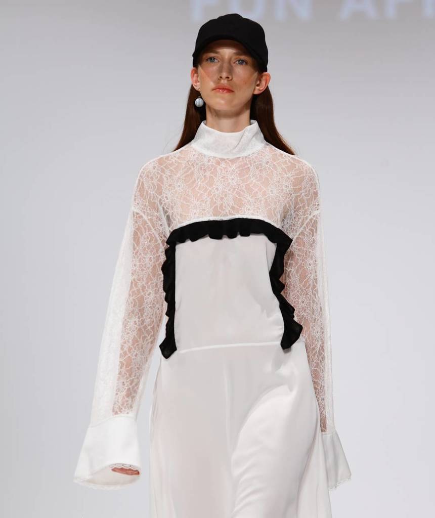 FashionScout's tweet photo. Photography @TiffanyLinxx https://t.co/4qw3D7hM21 https://t.co/uGyUI6Eo3Z