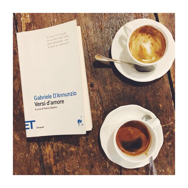 librificio's tweet photo. Se sono taciturno, credi
è perché l'anima assapora
questa tranquillità deliziosa @Einaudieditore https://t.co/0N7YX5jvMu