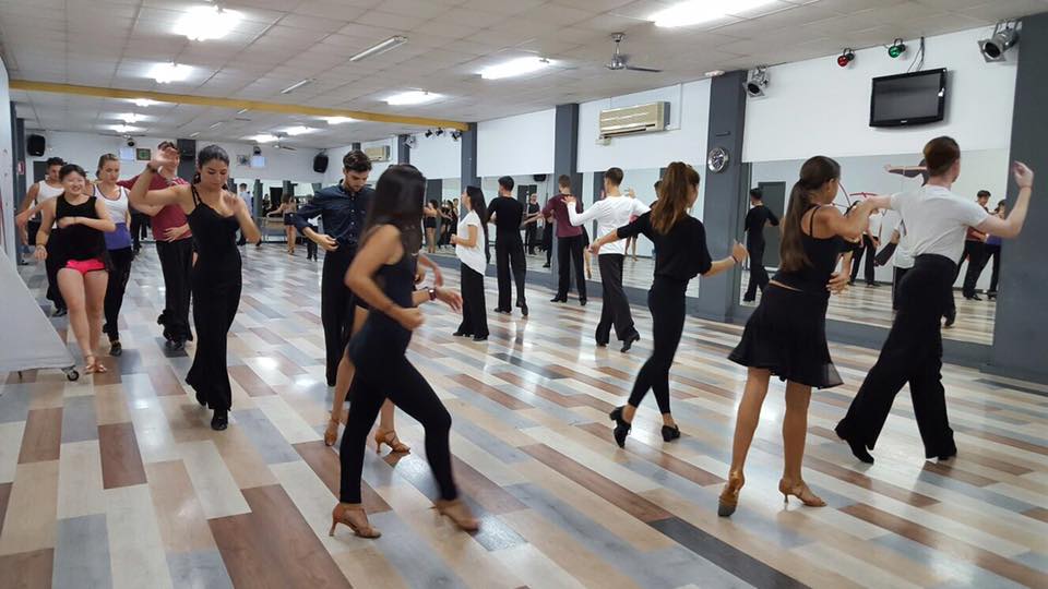 elitebaile's tweet photo. Clase deportivo Latino! https://t.co/F2v8KyKnTu