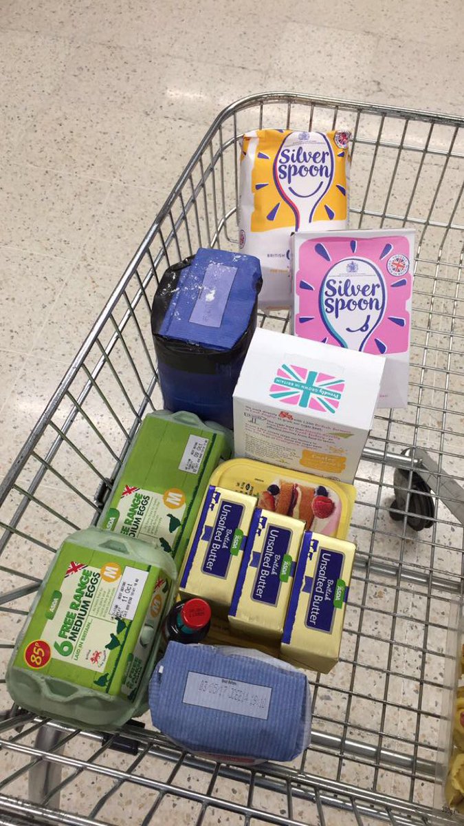 RGULGBT's tweet photo. Hope you're ready for cake at @rguunion Freshers Fayre on Thursday! Come see us 12-4, we'll be under the rainbow 😜 https://t.co/DmQAm4Illl