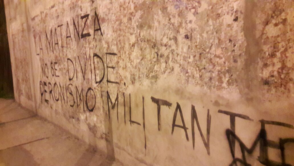 CasanovaPm's tweet photo. Pintadas del día de ayer, el pueblo Matancero quiere seguir manteniendo su identidad.
#LaMatanzaNoSeDivide https://t.co/YYSvbYv9OP