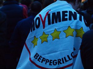 il_Minuto's tweet photo. Il contratto #Raggi-#Casaleggio (e quella strana idea della #democrazia) https://t.co/NaQgAgbFJA https://t.co/Bjw3Cvrg7d