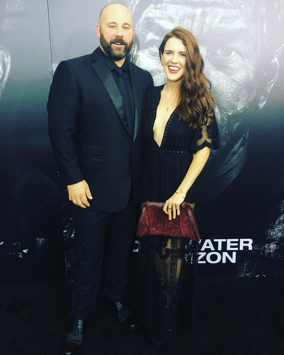 AWAAgency's tweet photo. Congrats to AWA's Robert Walker Branchaud who plays Doug Brown in "Deep Water Horizon"! Looking good Rob! https://t.co/uERA5JIjTQ