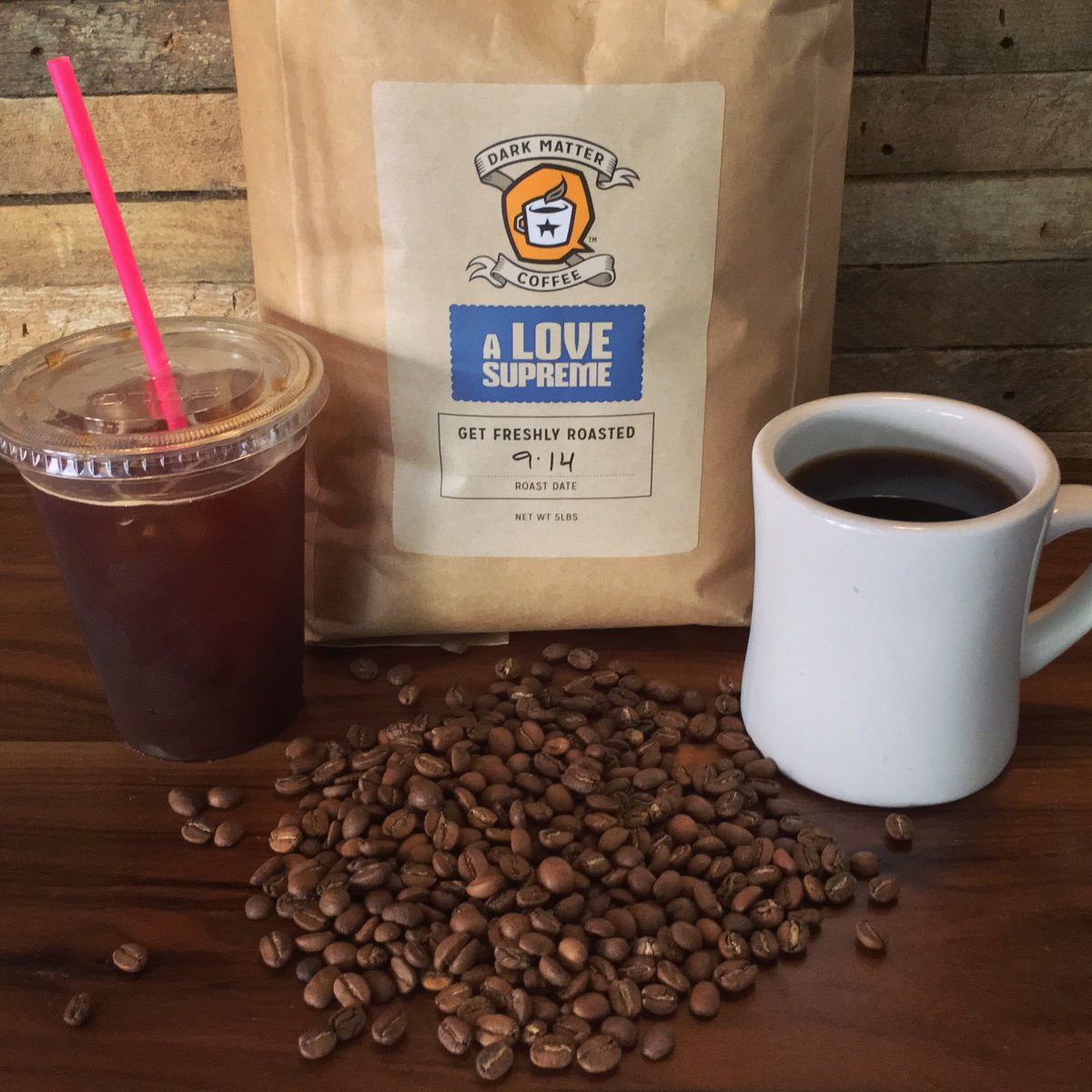 wyler_road's tweet photo. Now serving @DarkMatter2521, stop by for a Cold Brew or a great cup of drip. #coldbrew #coffee #logansquare https://t.co/2mZC3TWhbr