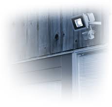 Inbrekers hebben een hekel aan #schrikverlichting #woningalarm en #oplettendeburen #donkeredagen #woninginbraak #preventie