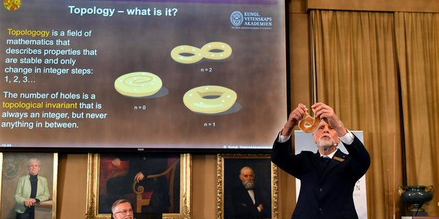 3 British scientists won the Nobel Prize for physics — which they explained using a bagel buff.ly/2dqg4J4