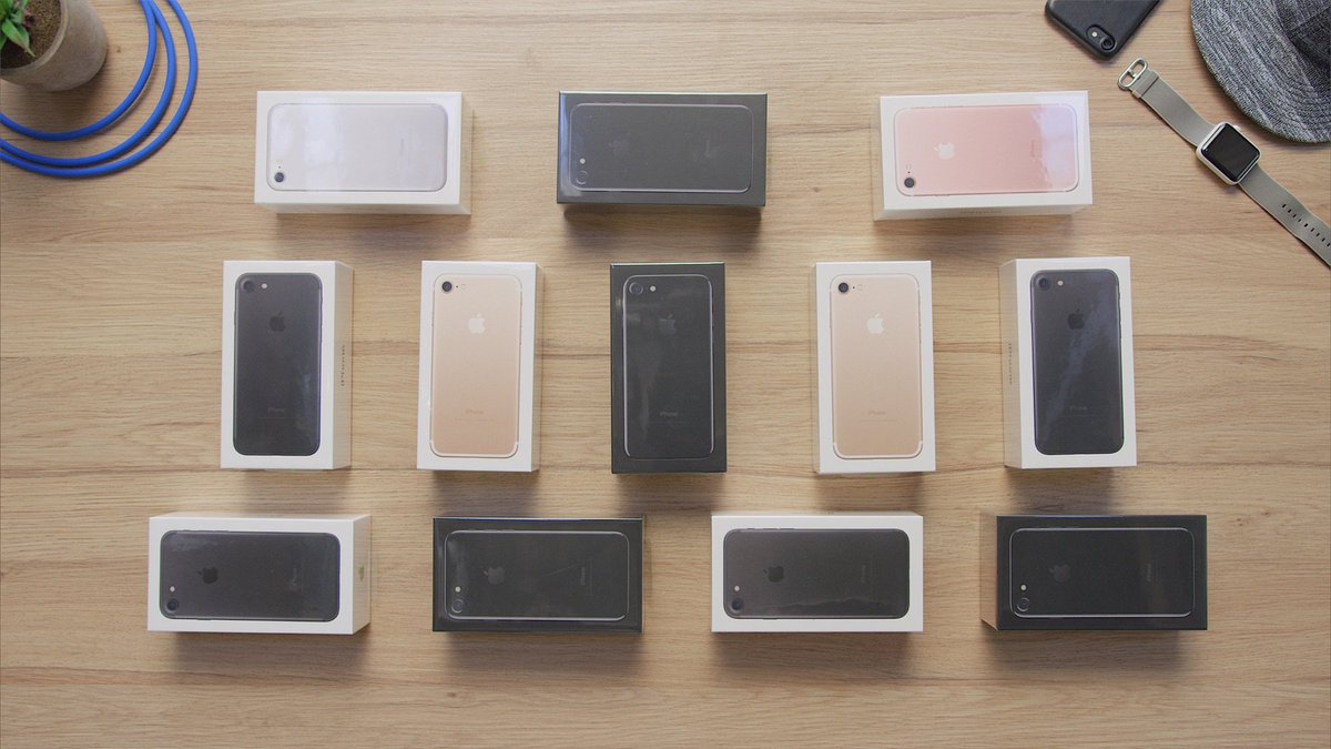 tldtoday's tweet image. So, uh. I’m giving away 12 iPhone 7s….. RT if you’re in! youtu.be/BMkESL1Auus?li…