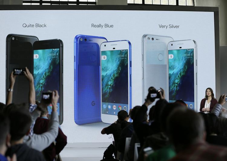 news24tvchannel's tweet photo. Google launches AI-powered Pixel smartphone #Googlelaunch #AI-powered #Pixelsmartphon https://t.co/JipPFVutD0 https://t.co/UYcjNVamZV
